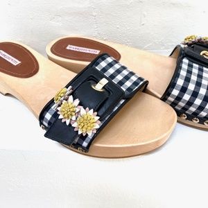 NWOT Adorable Fabrizio Viti Gingham and Daisy Leather and Wood Slides, size 8m